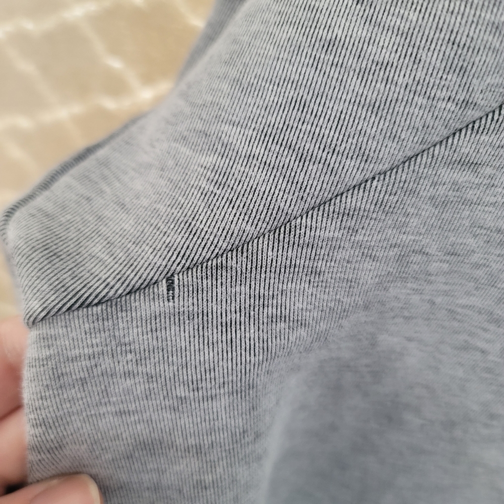 Black and Gray Champion Sweatshirt XL - Picture 5 of 11